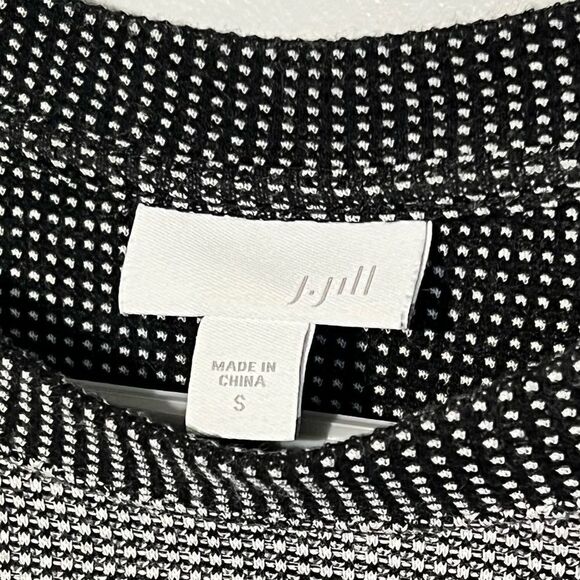 5/$25 J Jill Sweater Top - Picture 7 of 8